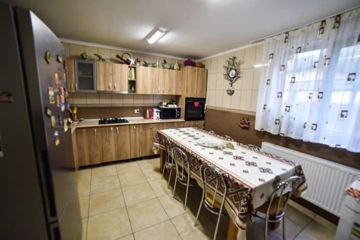Hotel Casa Teleferic Buşteni Esterno foto