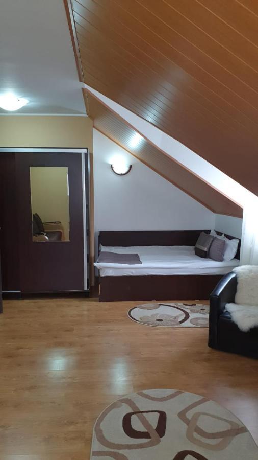 Hotel Casa Teleferic Buşteni Esterno foto