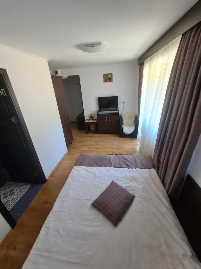 Hotel Casa Teleferic Buşteni Esterno foto